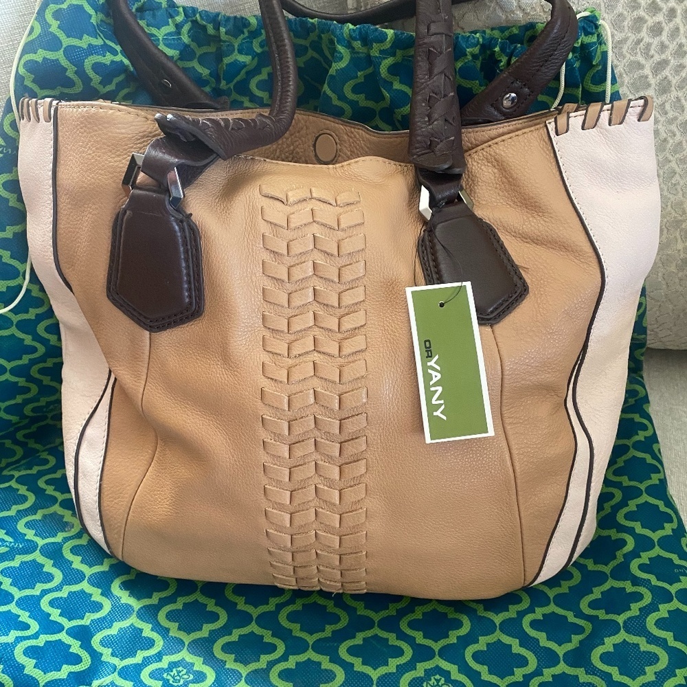 NWT ORYANY LYSIE LARGE PEBBED LEATHER TAN/MISTY PINK IN COLOR.